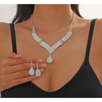 Women's Silver Fashion Wedding Jewelry Luxury Crystal Pearl Necklace/Earrings Ladies Jewelry Sets for Bridal