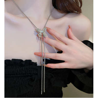 New Silver Pearl Butterfly Necklace Ladies Exquisite Clavicle Chain Necklace Jewelry for Ladies Gift