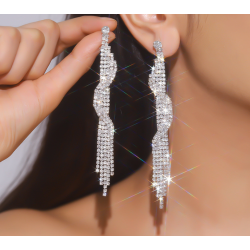 Sparkling Silver Women's Cubic Zirconia Heart Stud Earrings Gorgeous Female Wedding Party Fashion Ear Piercing Accessories New Jewelry