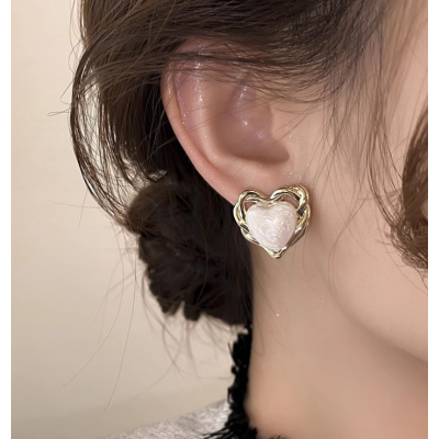 Imitation Heart Pearl Stud Earrings for Women Round Wedding Party Ear Jewelry Wholesale